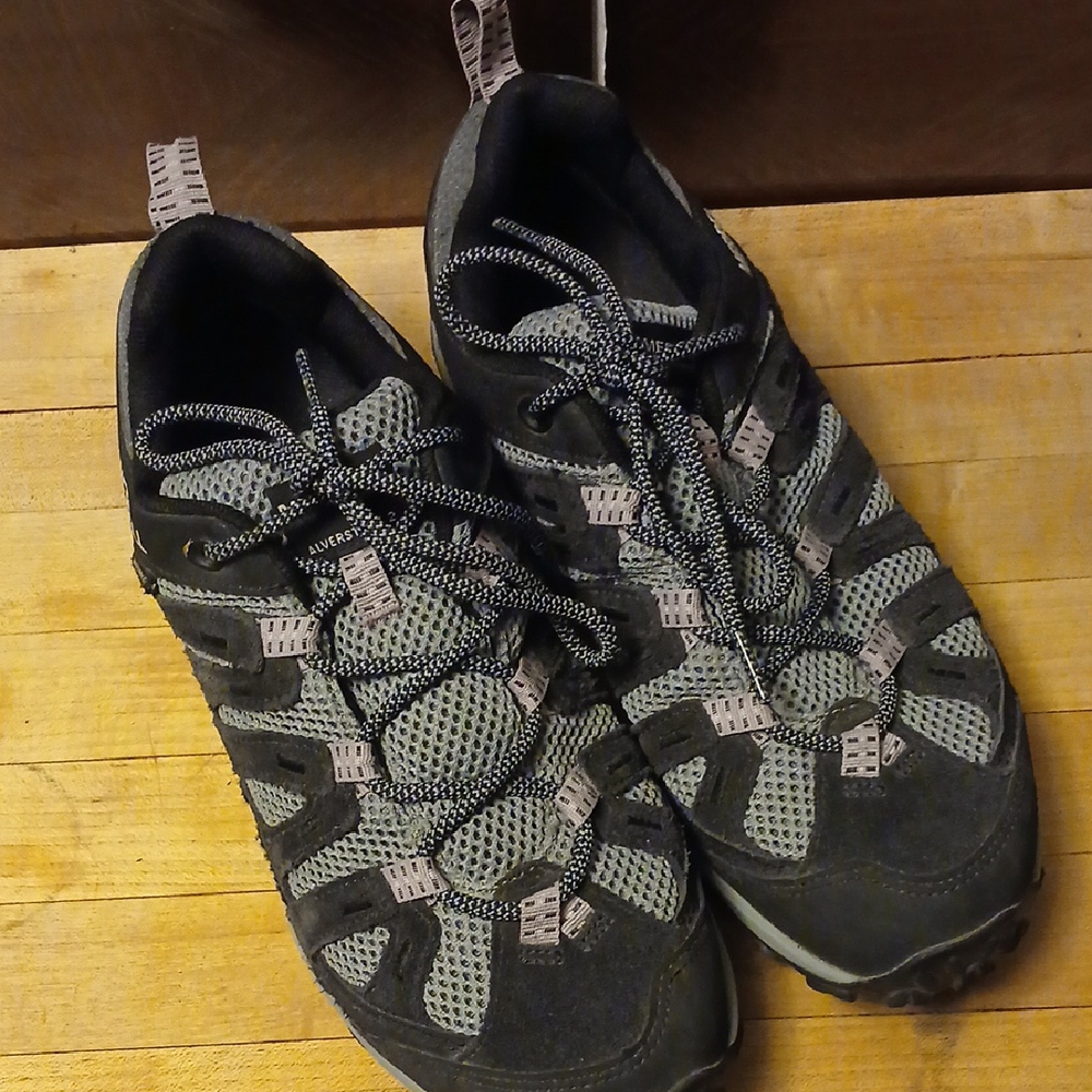 Merrell Women's Athletic Shoes in Black and Gray